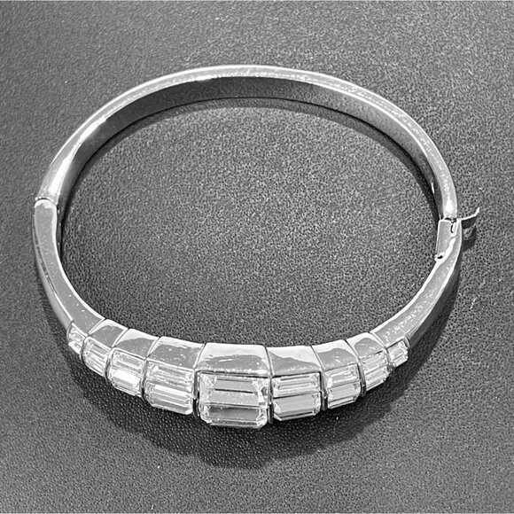 Gorgeous Signed Givenchy Rhinestone Hinged Cuff Bracelet - Picture 6 of 12